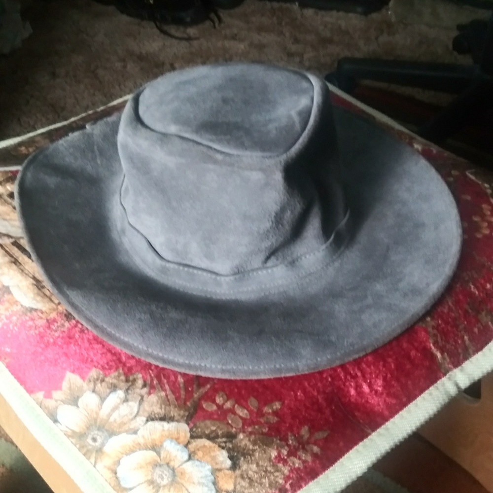 The Kangaroo Collection Size S 56cm